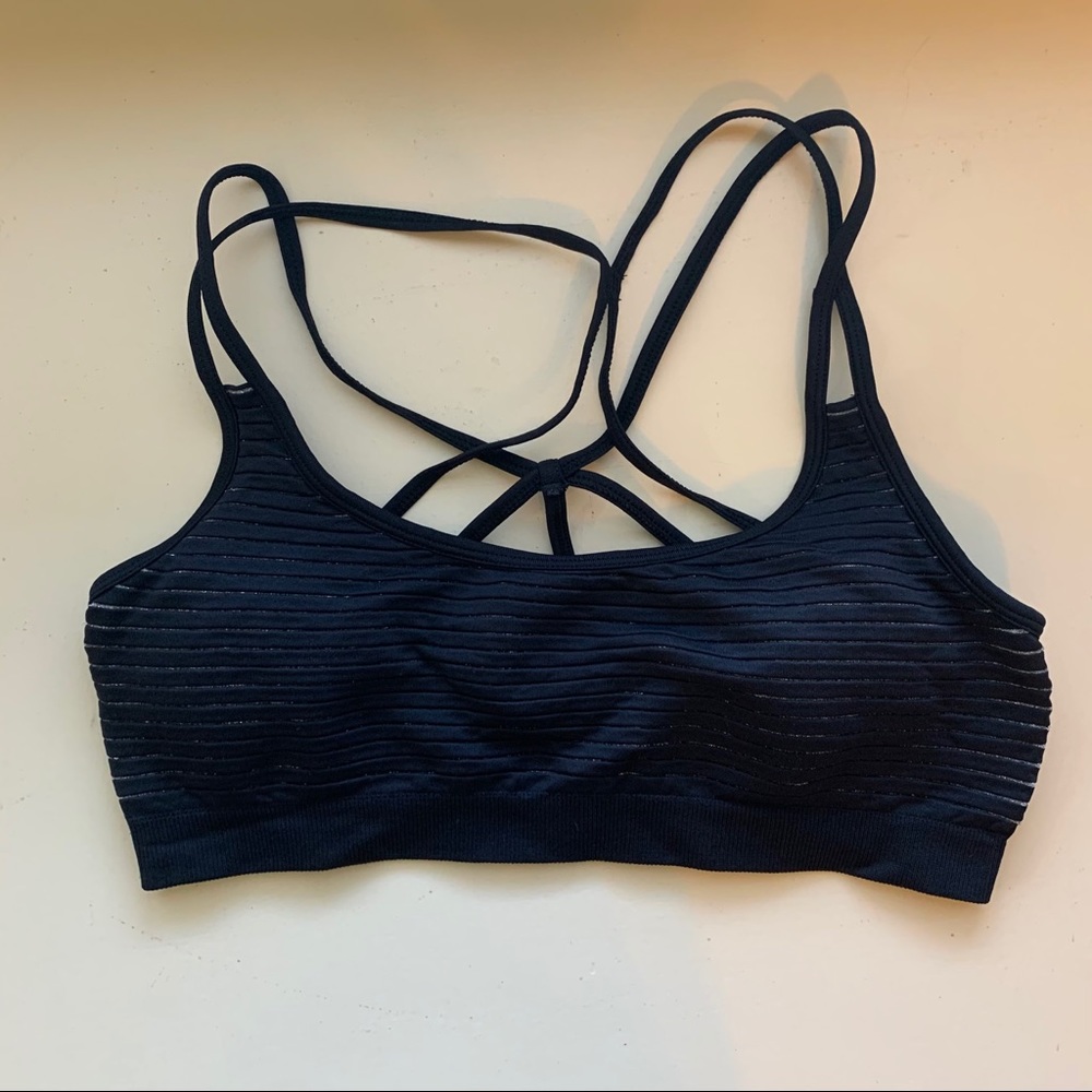 Fabletics black sports bra